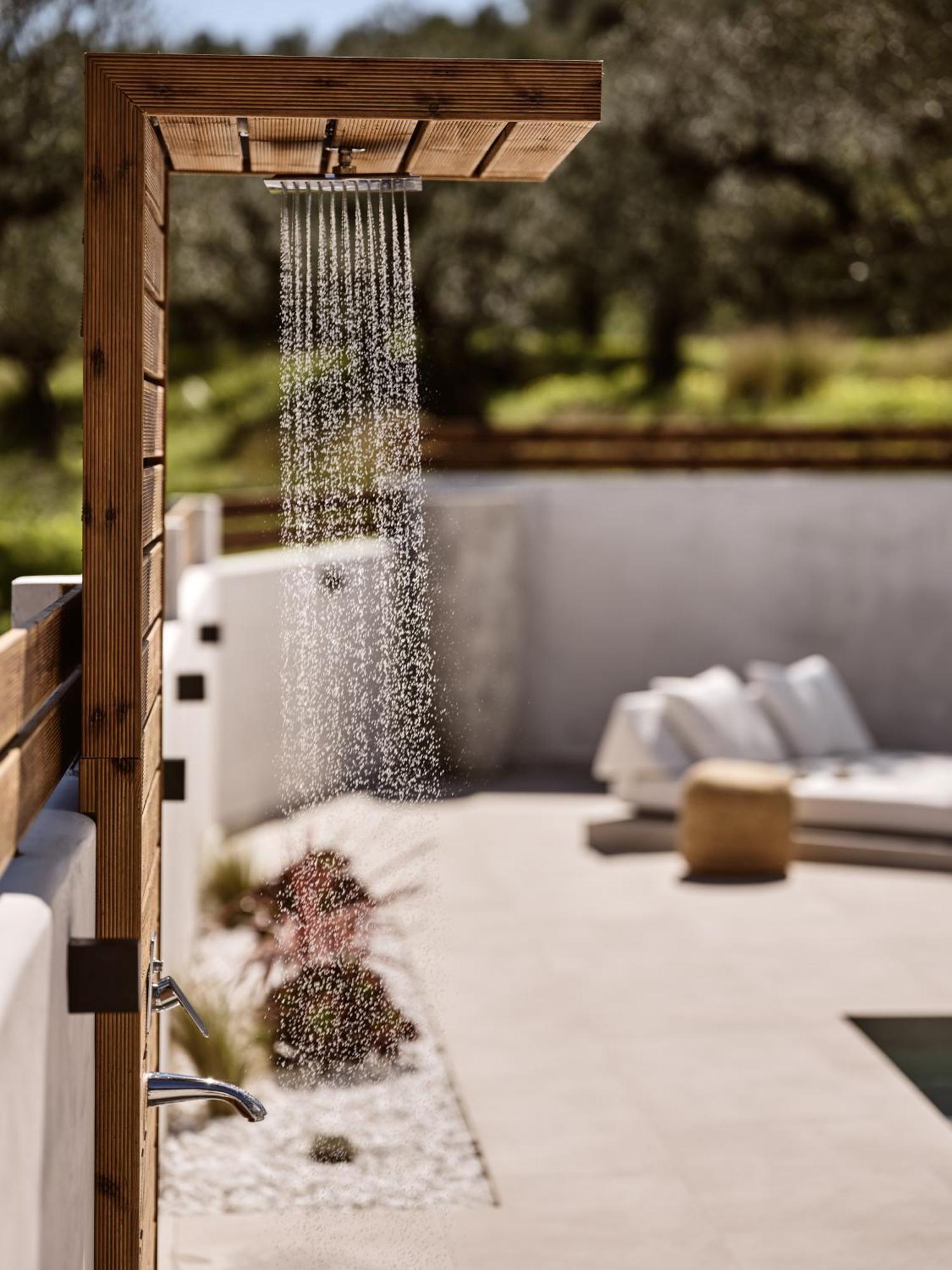 Estelle Villa, A Flamboyant Escape With Pool, By Thinkvilla Romirion Exterior photo